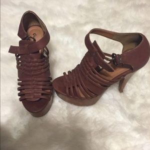 Agaci brown platform heels